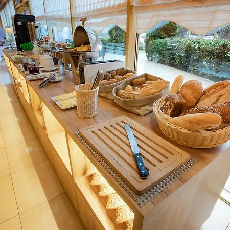 Business Vega فندق فروتسواف