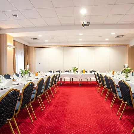 Business Vega فندق 3*