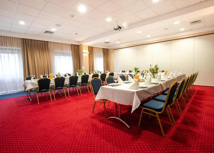 弗罗茨瓦夫维加商务酒店