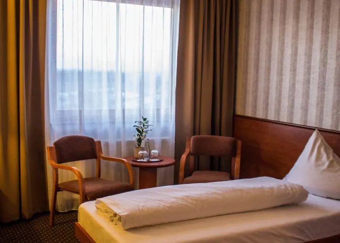 弗罗茨瓦夫维加商务酒店 酒店